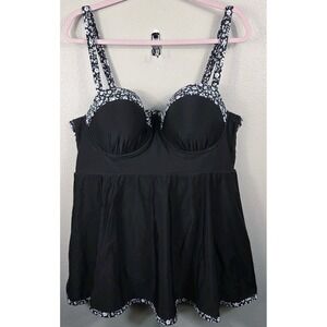 Torrid Black Swim Dress One Piece Size 1X DD/DDD Underwire Skirted Floral Trim